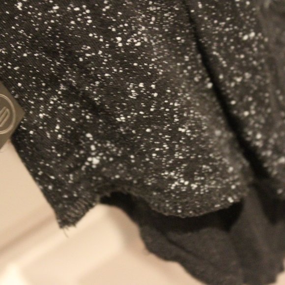 2/$20 🏷 WD Athletic Long Sleeve Size XS - Picture 3 of 4